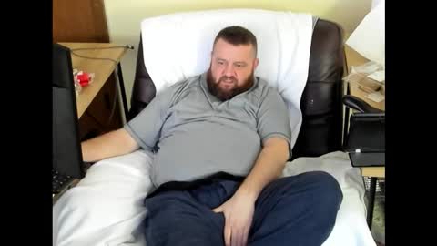 Snapshot of joi4you chatting on 11-05-25, 04:12 Voyeur online show from 11-05-25, 04:12