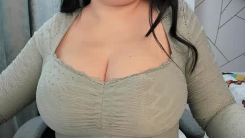 Snapshot of jolenekiss chatting on 12-18-24, 10:51 Jolene online show from 12-18-24, 10:51