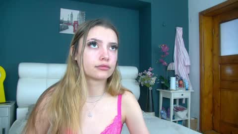 Lana online show from 04-23-26, 04:35