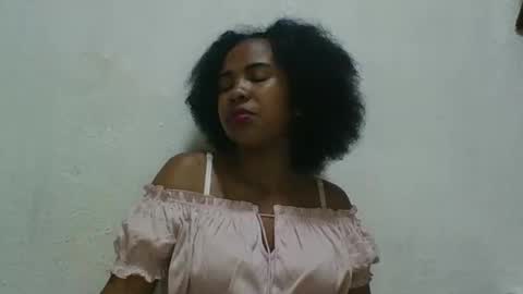 joliedonnue online show from 12-04-25, 02:26