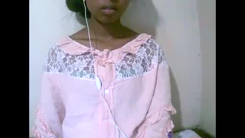 joliekah27 online show from 04-16-26, 09:39