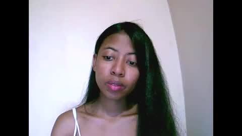 Snapshot of joliekah27 chatting on 06-06-26, 07:02 joliekah27 online show from 06-06-26, 07:02