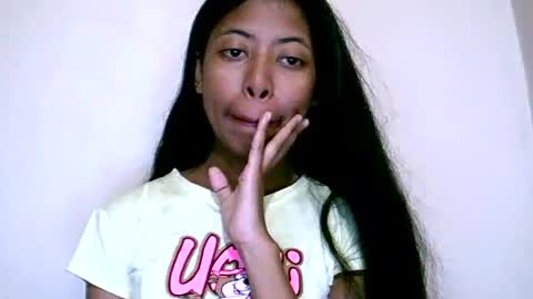Snapshot of joliekah27 chatting on 06-17-26, 08:54 joliekah27 online show from 06-17-26, 08:54
