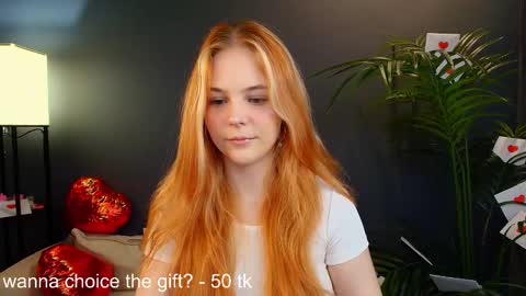 Snapshot of jolly_bean chatting on 02-17-25, 08:41 Polly online show from 02-17-25, 08:41