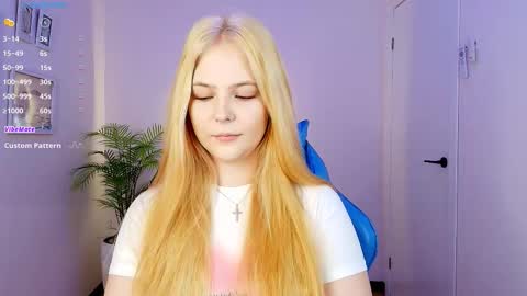 Snapshot of jolly_bean chatting on 12-03-25, 02:52 Polly online show from 12-03-25, 02:52