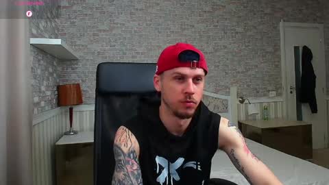 Snapshot of jonahshaw chatting on 05-14-26, 04:52 JonahShaw online show from 05-14-26, 04:52