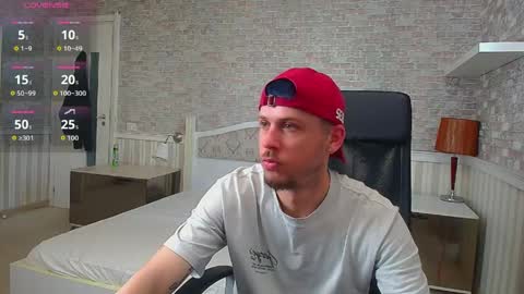 Snapshot of jonahshaw chatting on 05-16-26, 05:15 JonahShaw online show from 05-16-26, 05:15