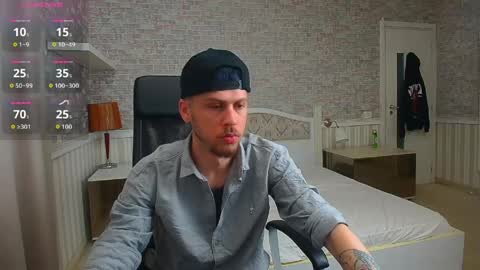 Snapshot of jonahshaw chatting on 05-21-26, 04:41 JonahShaw online show from 05-21-26, 04:41