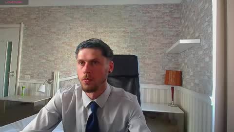 Snapshot of jonahshaw chatting on 05-28-26, 04:43 JonahShaw online show from 05-28-26, 04:43