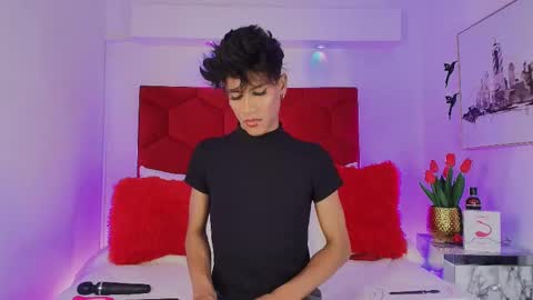 Snapshot of jonas_hiill chatting on 10-02-25, 01:29 Jonas online show from 10-02-25, 01:29