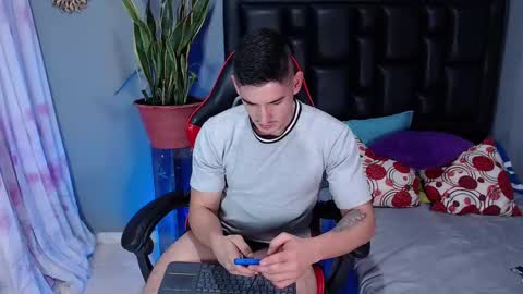 Snapshot of jonathancast08 chatting on 03-03-25, 01:10 jonathancast08 online show from 03-03-25, 01:10