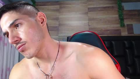 Snapshot of jonathancast08 chatting on 03-11-25, 01:12 jonathancast08 online show from 03-11-25, 01:12