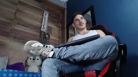 Snapshot of jonathancast08 chatting on 09-16-25, 09:05 jonathancast08 online show from 09-16-25, 09:05