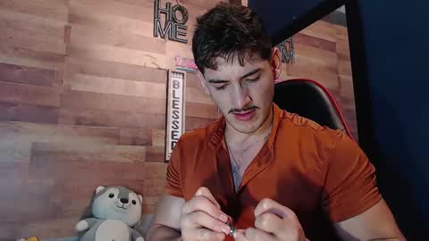 Snapshot of jonathancast08 chatting on 10-30-25, 01:34 jonathancast08 online show from 10-30-25, 01:34