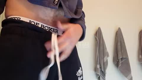 jonesy420xoo online show from 12-31-24, 01:04