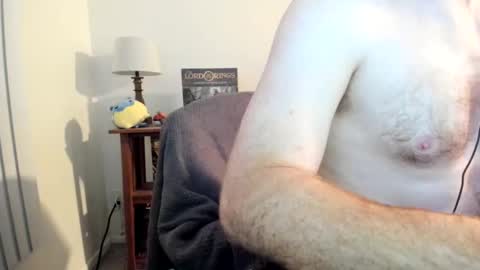 Snapshot of jonnlulz chatting on 12-11-24, 03:35 Jon online show from 12-11-24, 03:35