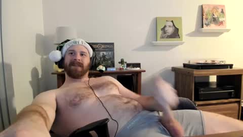 Snapshot of jonnlulz chatting on 12-26-24, 02:33 Jon online show from 12-26-24, 02:33