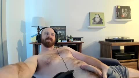 Snapshot of jonnlulz chatting on 01-21-25, 12:25 Jon online show from 01-21-25, 12:25