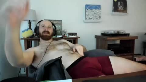 Snapshot of jonnlulz chatting on 03-09-25, 01:35 Jon online show from 03-09-25, 01:35