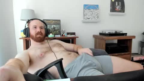 Snapshot of jonnlulz chatting on 03-10-25, 11:38 Jon online show from 03-10-25, 11:38