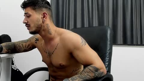 Snapshot of jonnyporn1 chatting on 02-03-25, 03:20 jonnyporn1 online show from 02-03-25, 03:20