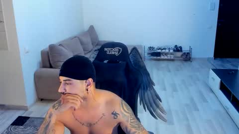 Snapshot of jonnyporn1 chatting on 10-16-25, 04:46 jonnyporn1 online show from 10-16-25, 04:46