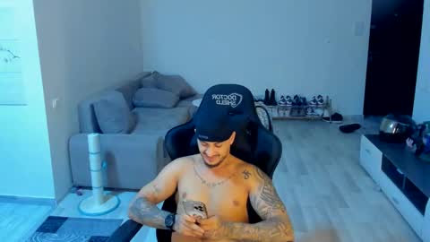 Snapshot of jonnyporn1 chatting on 11-04-25, 10:42 jonnyporn1 online show from 11-04-25, 10:42