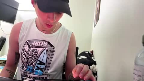 Snapshot of jonnyvamp chatting on 06-17-26, 04:59 jonnyvamp online show from 06-17-26, 04:59