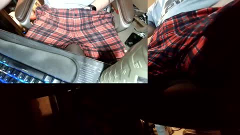 Snapshot of jontn_swift chatting on 11-24-25, 05:40 Jonathon Swift online show from 11-24-25, 05:40