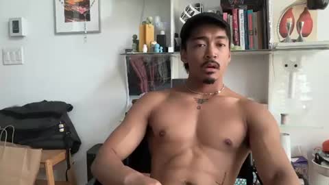 Snapshot of jonutty chatting on 07-13-26, 04:54 jonutty online show from 07-13-26, 04:54