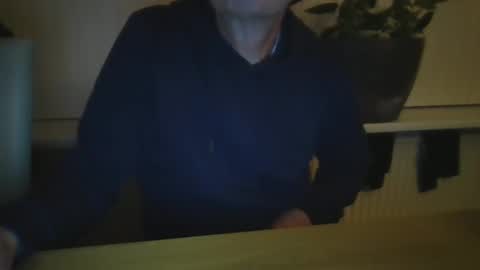 Snapshot of jop55 chatting on 02-17-25, 06:15 Jop55 online show from 02-17-25, 06:15