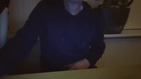 Snapshot of jop55 chatting on 02-18-25, 09:09 Jop55 online show from 02-18-25, 09:09