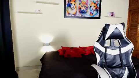 Snapshot of jordan_mm420 chatting on 07-27-26, 03:35 jordan online show from 07-27-26, 03:35
