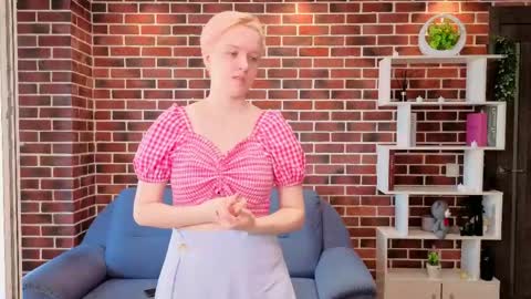 Ellie online show from 05-13-26, 08:44