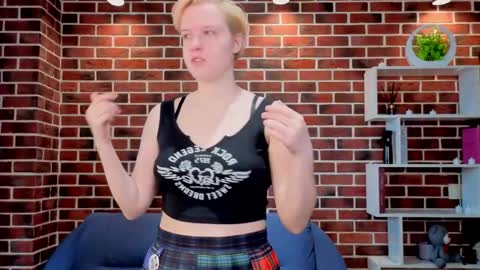 Ellie online show from 05-22-26, 08:21