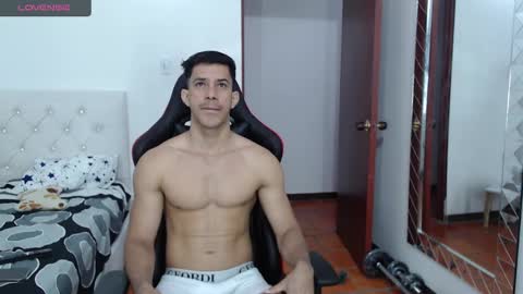 jose_rumbero91 online show from 02-10-25, 11:57