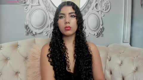 Snapshot of joselyn_sexy_ chatting on 02-19-25, 02:44 Katalina online show from 02-19-25, 02:44