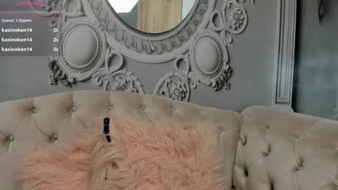 Snapshot of joselyn_sexy_ chatting on 02-21-25, 01:33 Katalina online show from 02-21-25, 01:33