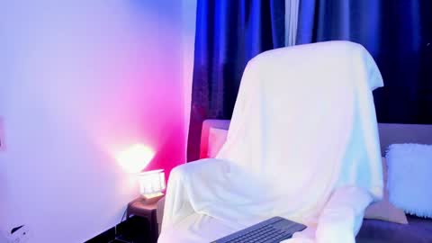 Josep online show from 02-08-25, 01:32