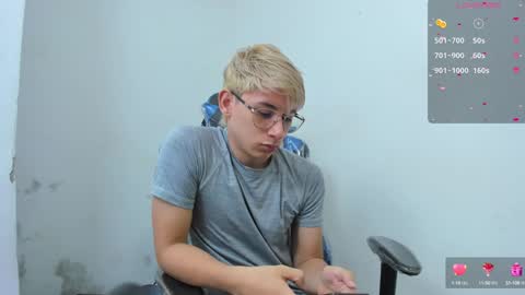 Snapshot of joseph_brown_ chatting on 12-06-24, 11:44 JOSEPH BROWN online show from 12-06-24, 11:44