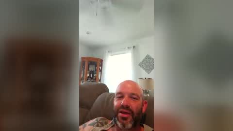 Snapshot of josephwalsh334 chatting on 07-13-26, 07:27 josephwalsh334 online show from 07-13-26, 07:27