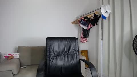 josezaens_ online show from 10-08-25, 10:07