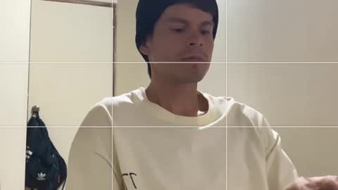 Nicolas online show from 04-25-26, 10:07