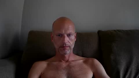 Snapshot of joshking2017 chatting on 05-24-26, 02:00 joshking2017 online show from 05-24-26, 02:00