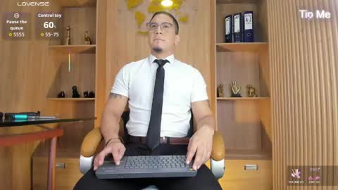 Snapshot of joshmiller___ chatting on 05-23-26, 04:33 joshmiller___ online show from 05-23-26, 04:33