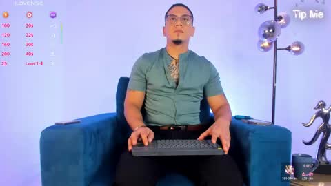 Snapshot of joshmiller___ chatting on 06-05-26, 07:08 joshmiller___ online show from 06-05-26, 07:08