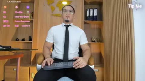 Snapshot of joshmiller___ chatting on 07-08-26, 11:48 joshmiller___ online show from 07-08-26, 11:48