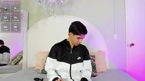 Snapshot of joshua_sanz chatting on 10-14-25, 03:29 Joshua Sanz online show from 10-14-25, 03:29