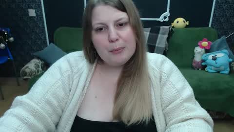Snapshot of josiesun771 chatting on 02-16-25, 01:38 josiesun771 online show from 02-16-25, 01:38
