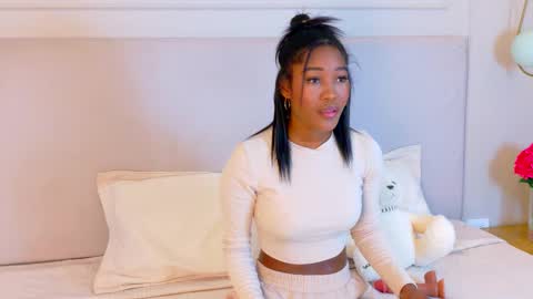 Snapshot of josselynbrown chatting on 01-10-26, 11:23 Joss online show from 01-10-26, 11:23